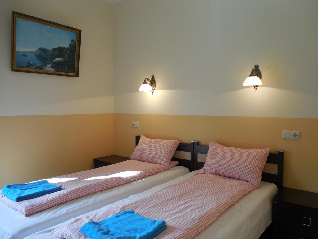 Gogol Park Hotel 2*